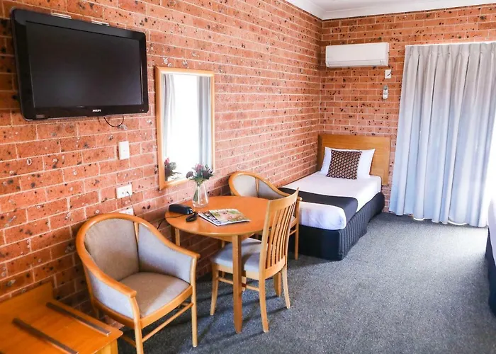 Akuna Motor Inn And Apartments