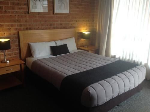 Akuna Motor And 4* Dubbo