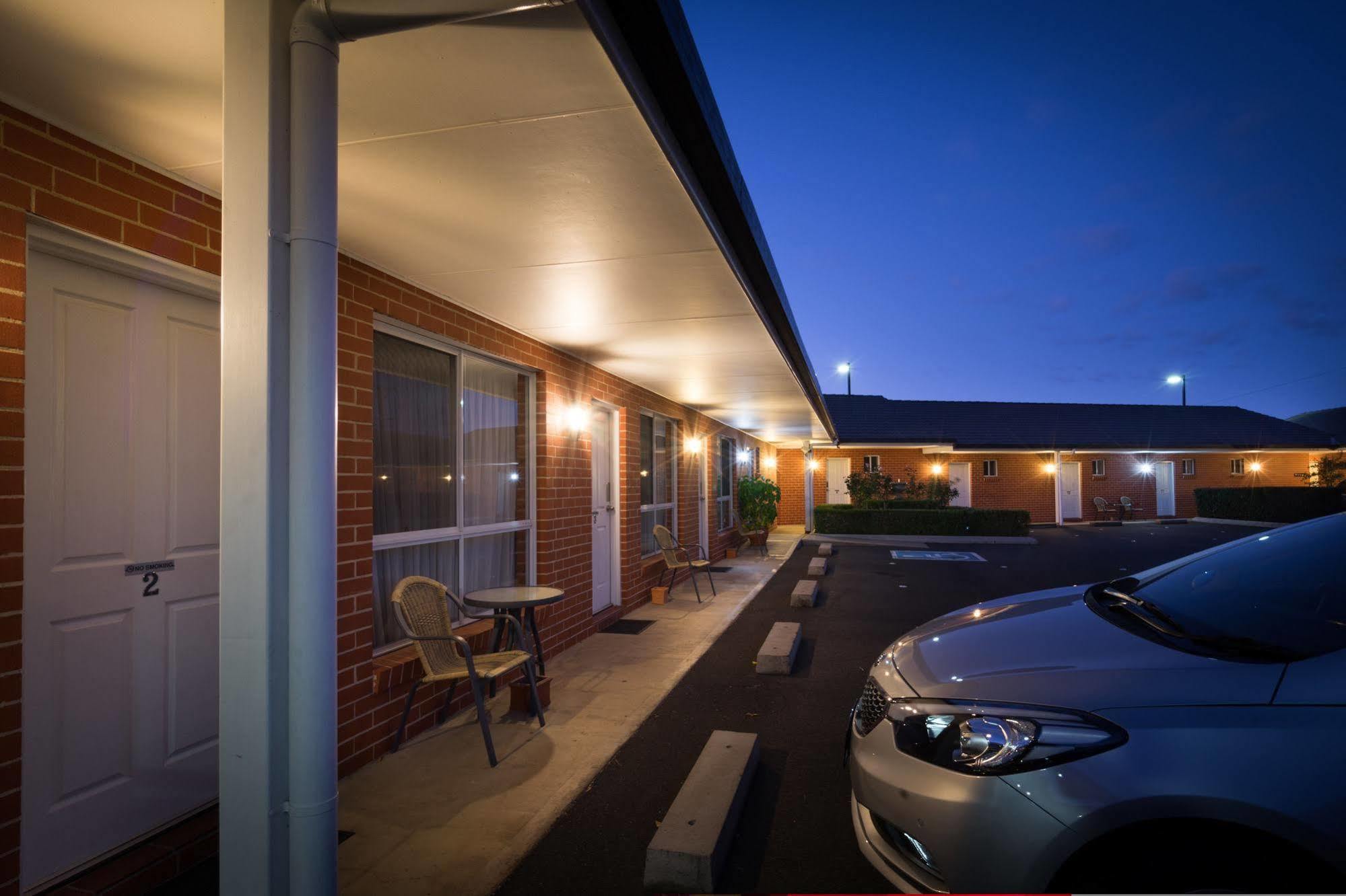 Akuna Motor And Motel