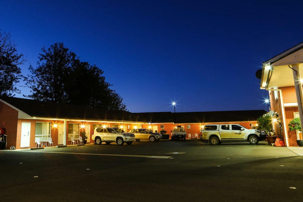 Akuna Motor And 4* Dubbo